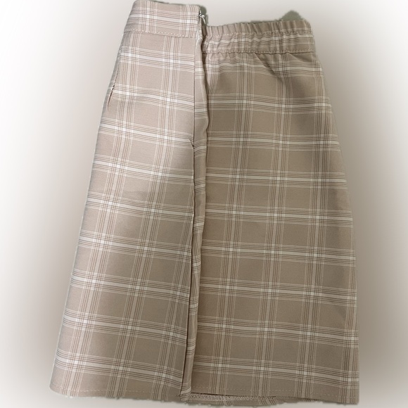 Plaid skirt - Picture 2 of 4